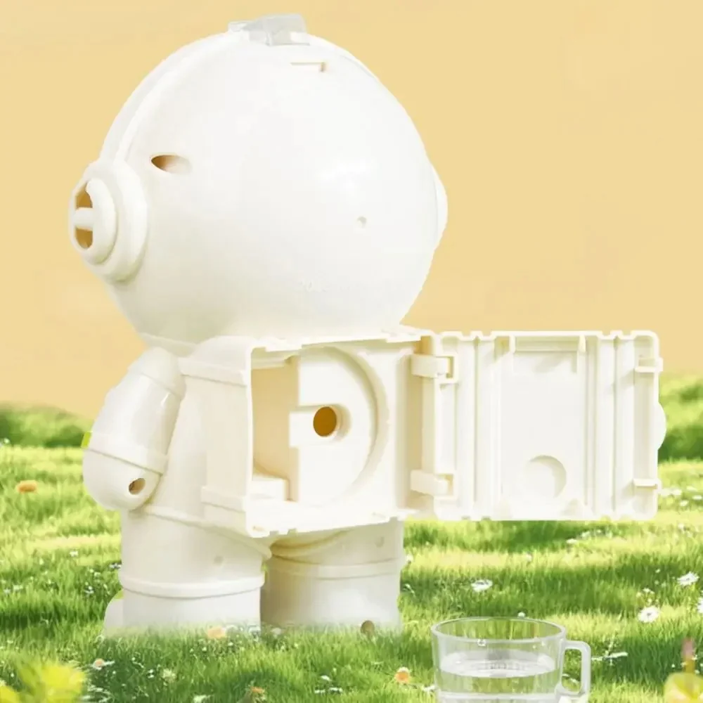 Astronaut drinking bottle for children - Image 4